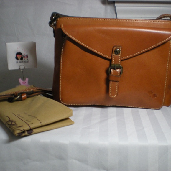 👜 Patricia Nash Avellino Crossbody Organizer - Picture 2 of 6